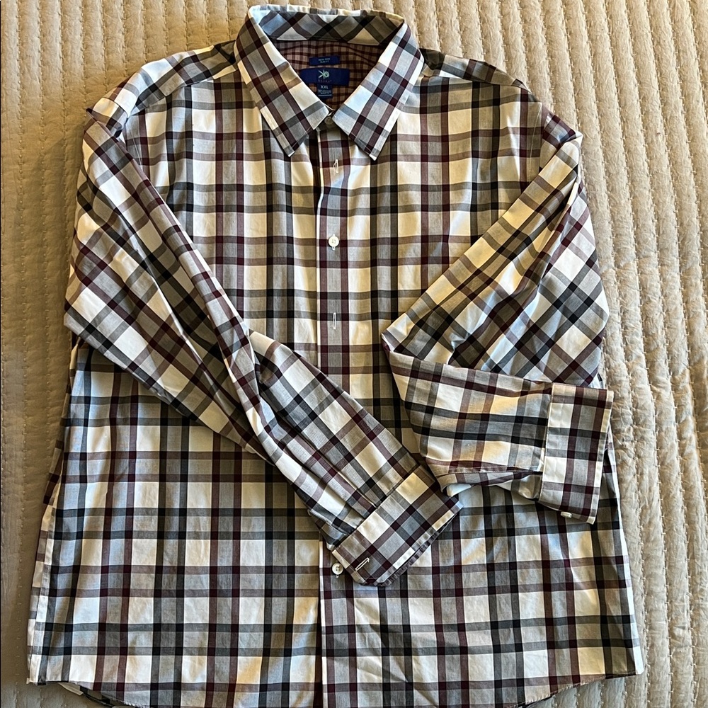 Egara Checkered Button Down Shirt